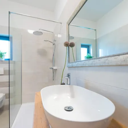 Solis - Luxury With Pool Nyaraló Dicmo